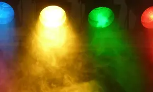 Światło RGB: Jakie są zastosowania i jak efektywnie je wykorzystać?