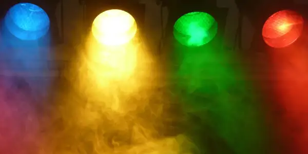 Światło RGB: Jakie są zastosowania i jak efektywnie je wykorzystać?
